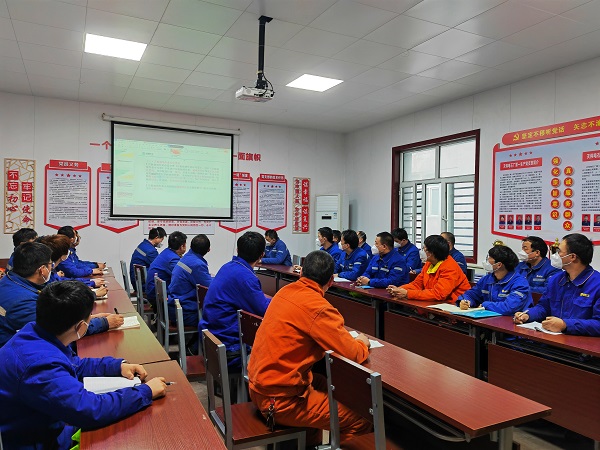 新疆天業天偉化工有限公司電石廠首批專職監護人培訓開班啦（圖2）.jpeg